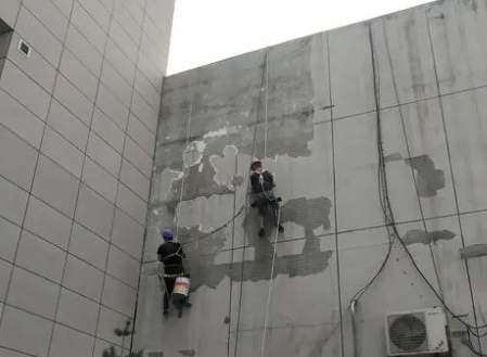 上思楼顶漏水维修公司分享下上思外墙防水的注意事项