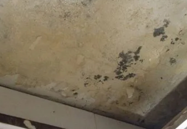 上思阳台漏水维修公司分享下上思卫生间渗水维修需要注意哪些问题。