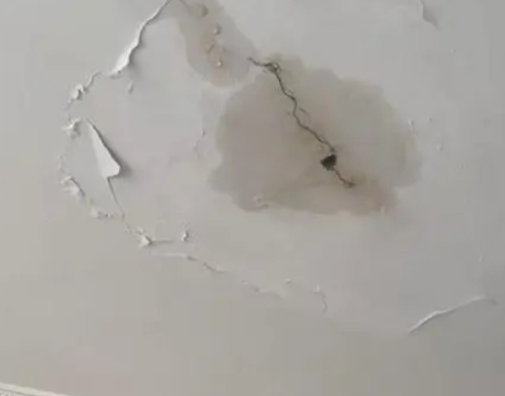 上思阳台漏水维修公司分享下屋面防水工程质量问题原因分析